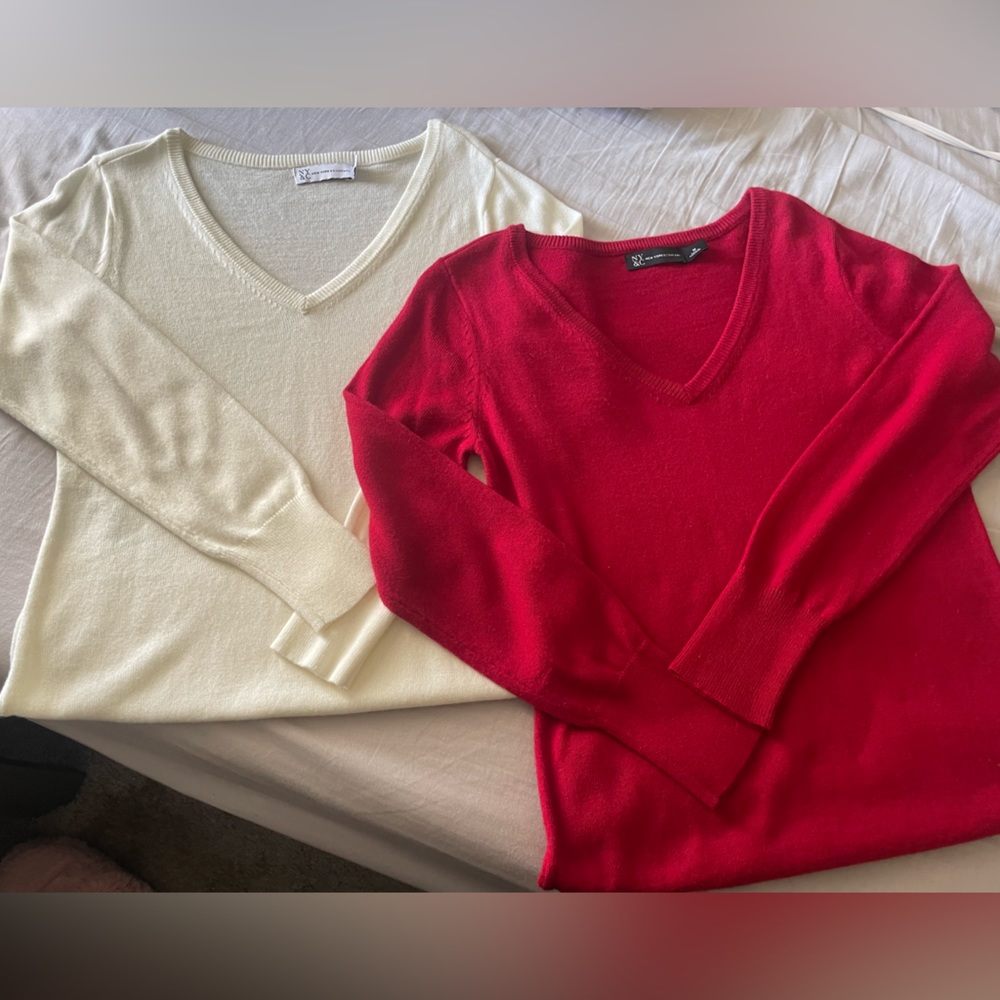 Medium Red & off white Cardigan